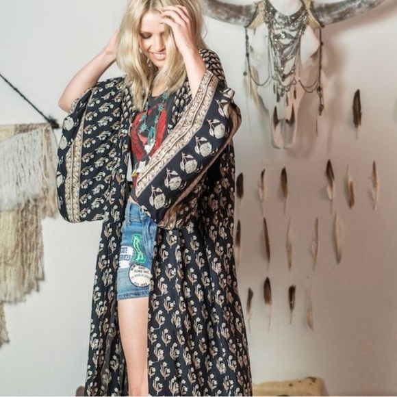 Spell Bohemian Royale Maxi Kimono Belted Charcoal Print One Size EUC - Picture 9 of 10